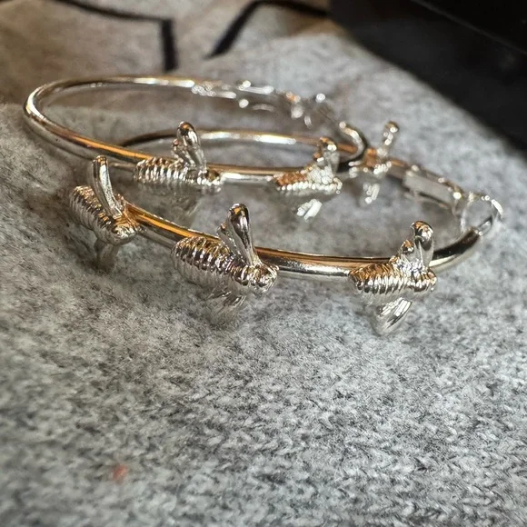 Joan Rivers Classics Collection Triple Bee Silver Hoop Earrings (NIB) 🐝 - Picture 3 of 13